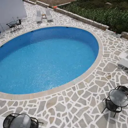 Sunny Hotel